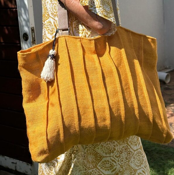 PLEATED TOTE - GOLDEN YELLOW