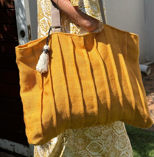 PLEATED TOTE - GOLDEN YELLOW