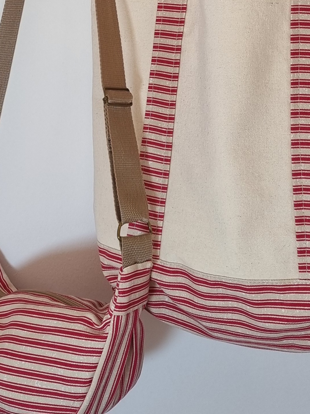 YOUR TOTE COMPANION - CRIMSON STRIPE - Image 3