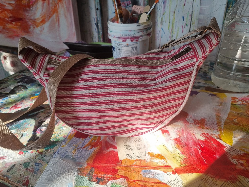 YOUR TOTE COMPANION - CRIMSON STRIPE