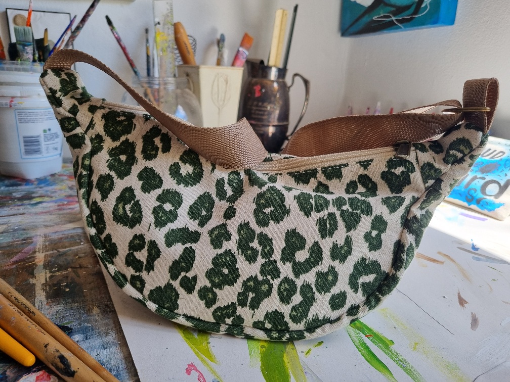 YOUR TOTE COMPANION - LEO - DEEP GREEN