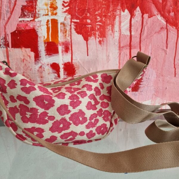 YOUR TOTE COMPANION - LEO PINK