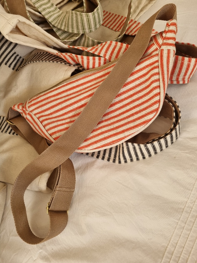 YOUR TOTE COMPANION - ORANGE STRIPE - Image 3