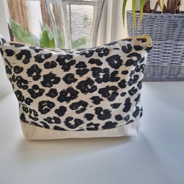 PERFECT POUCH - BLACK LEO COMBO