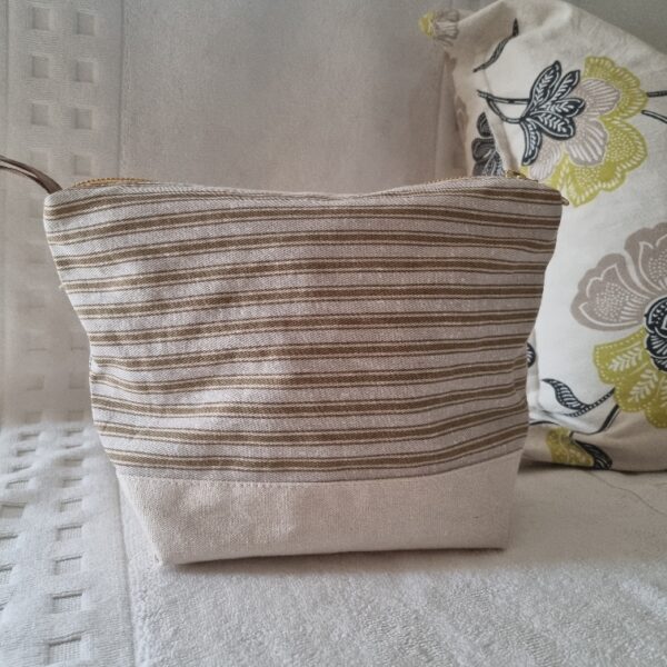 PERFECT POUCH - PALE GOLD STRIPE